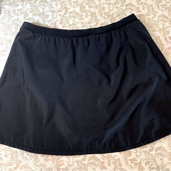 SlimShaper Swim Skirt Black Sz 18 Gorgeous - Picture 2 of 3